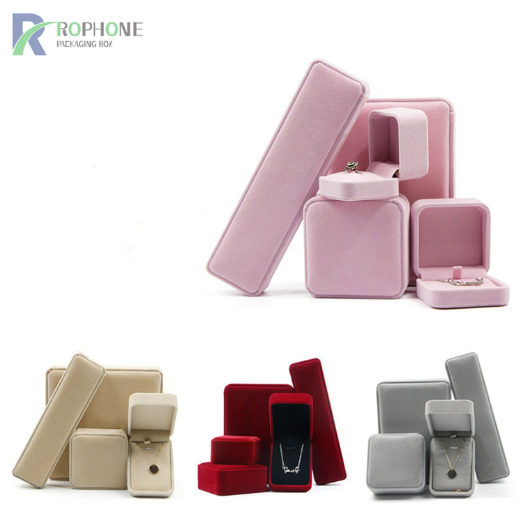 Thiết kế hộp bao bì sản phẩm khác nhau như thế nào giữa kênh thương mại điện tử và kênh bán lẻ?
